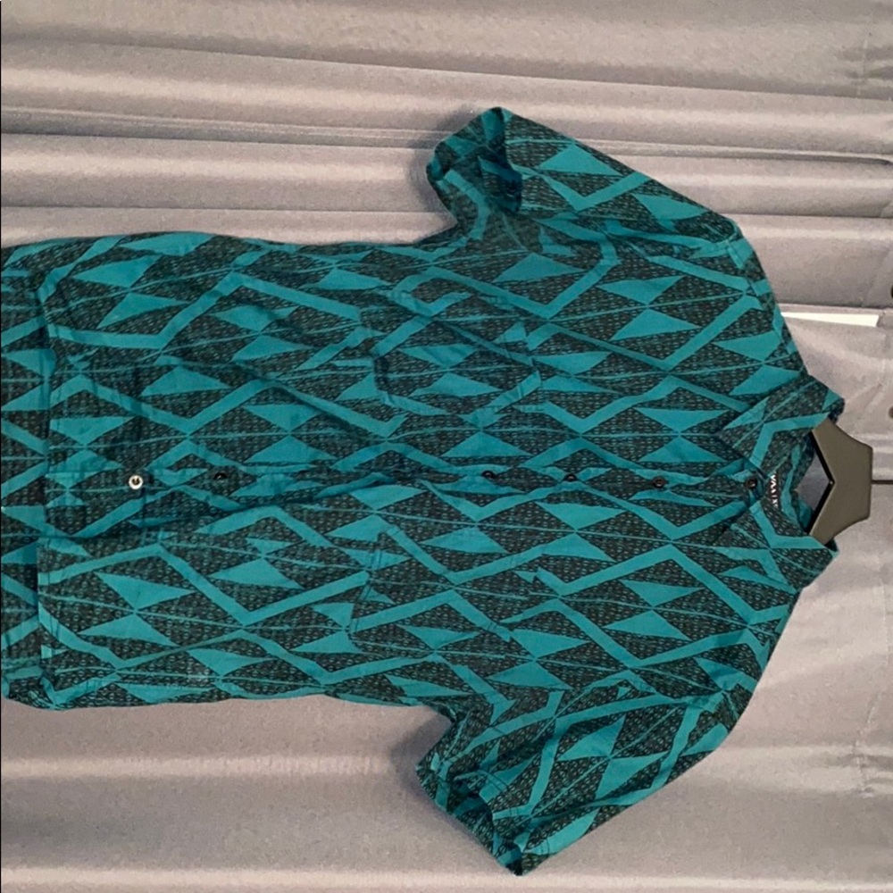 Manaola luxury t shirt